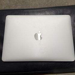 Apple MacBook Air Laptop – No Charger / As-Is