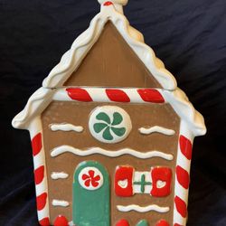 Vintage Treasure Craft Christmas Gingerbread House Cookie Jar
