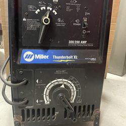 Miller Thunderbolt XL Stick Welder 300/200 Amp. CC. AC/DC welder