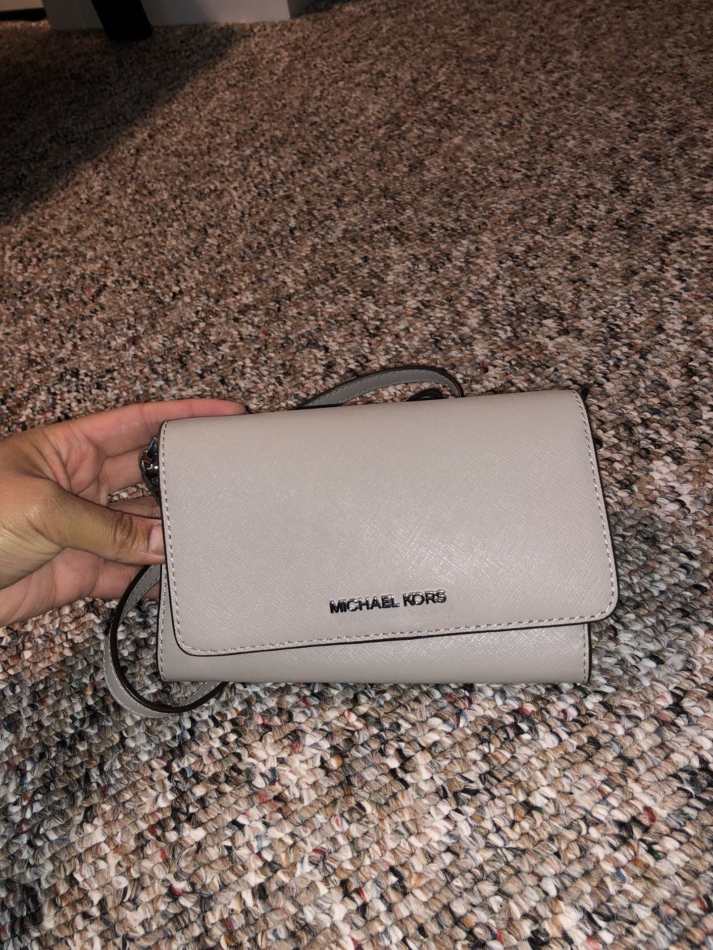 SMALL GRAY MICHAEL KORS WALLET PURSE