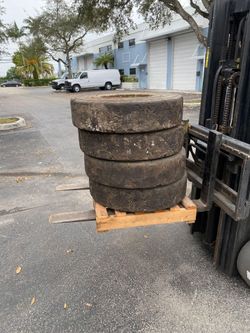 Forklift wheels/Tires