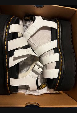 Dr. Martens Blair Quad