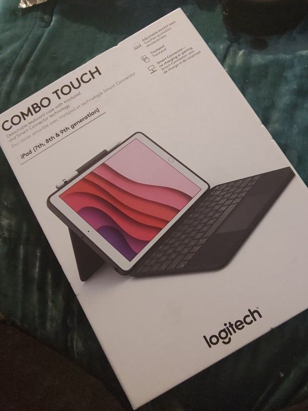 iPad 7th 8th 9th Keyboard Folio Case