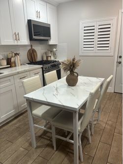 Faux marble Table set