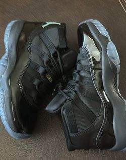 Women Shoes Size 5.5 / 7 / 8