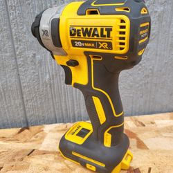 DEWALT Xr 20-volt Max 1/4-in Variable Speed Brushless Cordless Impact Driver (Tool Only)
