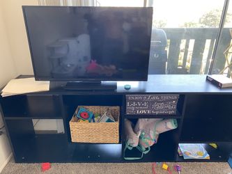 TV 32’ + cabinet