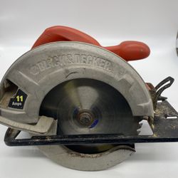 Black & Decker 7-1/4" 11 Amp Corded Circular Saw