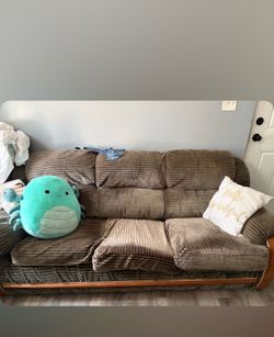 2 sofas .