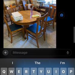 Solid Oak Dining room table 5 chairs 3 Leaves