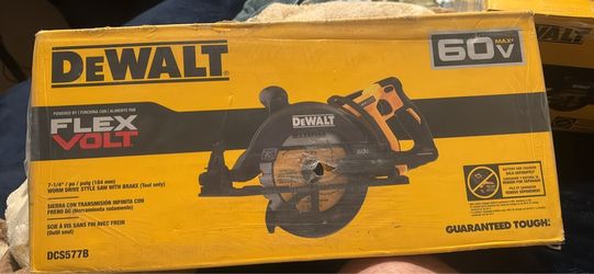 DeWalt FLEXVOLT 60V 7-1/4" Worm Drive Circular Saw