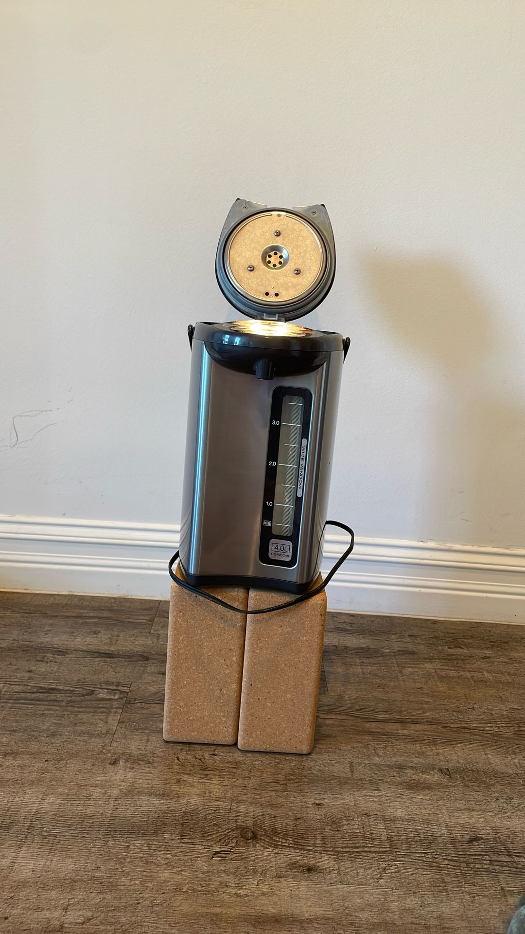 Zojirushi Water Heater 4 Years Old Works Perfectly
