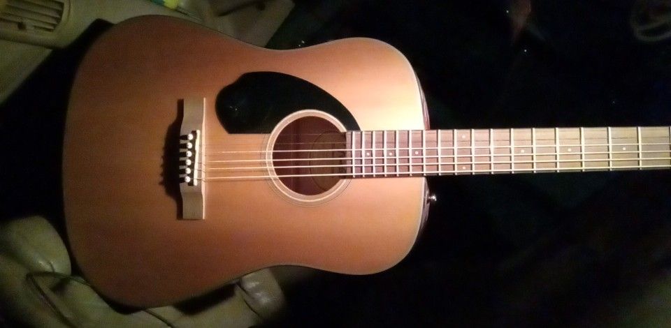Fender Lh Acoustic Guitar