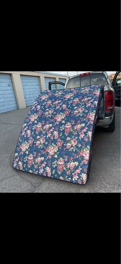 ❤️QUEEN SIZE BED MATRESS & BOXSPRING❤️