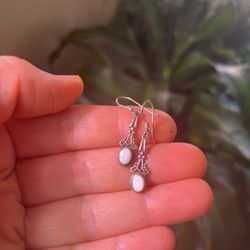 925 Vantage Dangle Silver With Genuine 🌙 Moonstone 