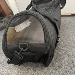 Small Animal Carrier For Airplanes 