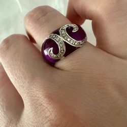 Vintage 925 sterling silver rhinestones purple ring size 8 In great condition