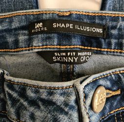  Womens Size 11-12 Lee Riders