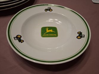John Deer 16 piece dinnerware set