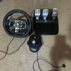 Logitech - G923 Racing Wheel and Pedals for Xbox Plus Logitech Shifter