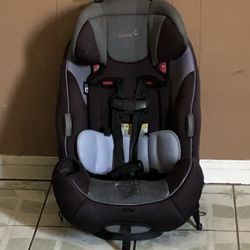 SAFETY 1ST CONVERTIBLE CAR SEAT!!!!