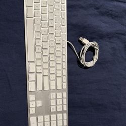 Apple Keyboard And Charging Dock