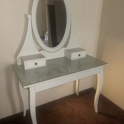  Vanity