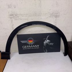Audi q6 rh front fender flare Oem