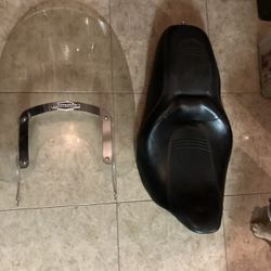 Harley Davidson Bagger Seat And Windshield 