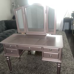 Rose Gold Vanity / Makeup Table