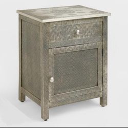 Set Of 2 Silver Metal Nightstand 