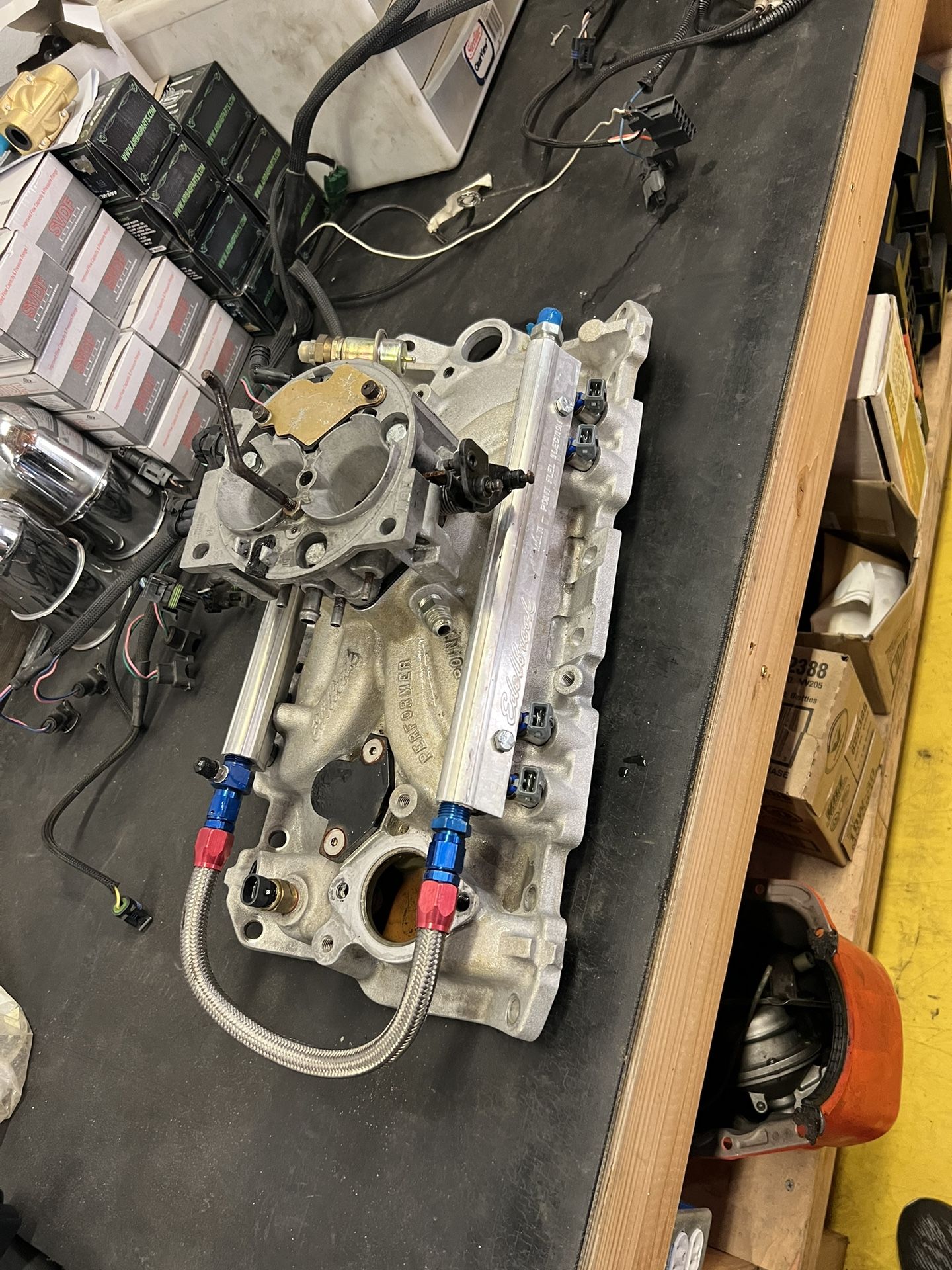 Edelbrock Small Block Chevy Multi Point Fuel Injection Kit