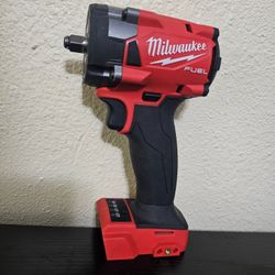 MILWAUKEE M18 FUEL 3/8 IMPACT WRENCH 