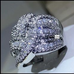 New 18k White Gold Wedding Ring 