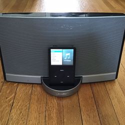Bose SoundDock Speaker With 160GB iPod