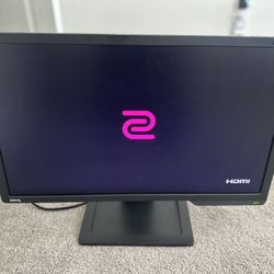 Monitor 24 Inches 