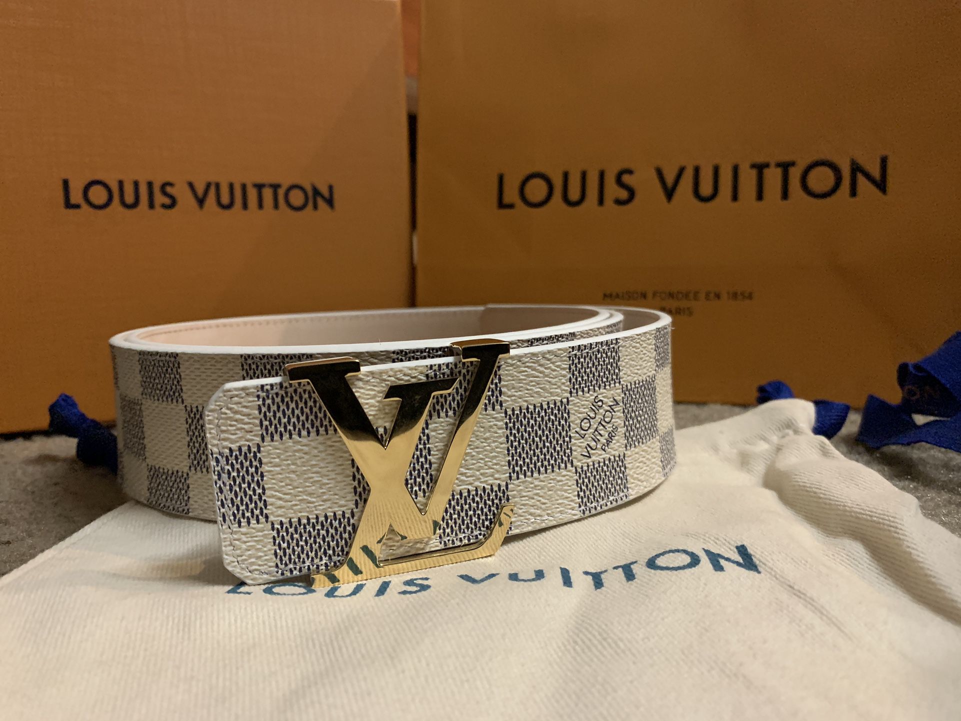VUITTON INITIAL DAMIER AZUR BELT FOR MEN M9608 SIZE 36-38 100% AUTHENTIC  WITH BOXES AND BOOKS for Sale in Pickerington, OH - OfferUp