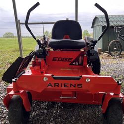 Ariens EDGE 42” Zero Turn Mower 