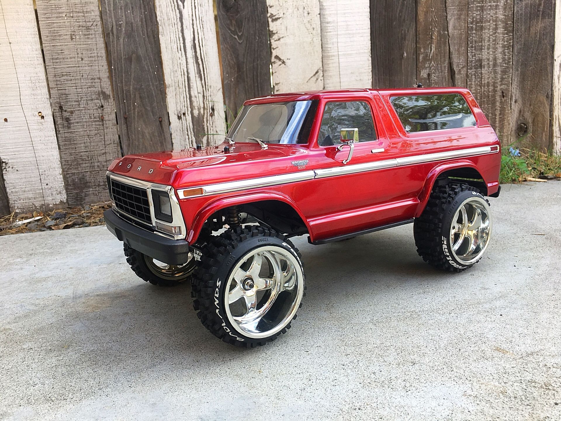 Rc traxxas TRX-4 Custom painted Bronco