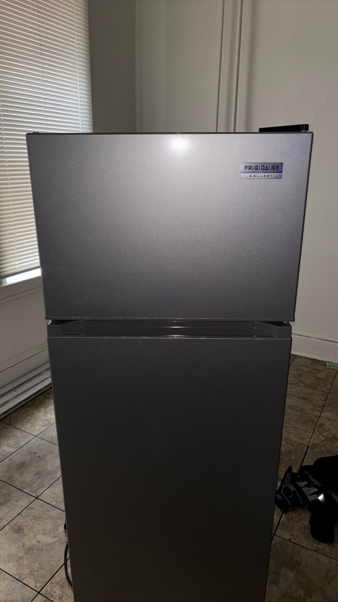 Frigidaire Gallery Fridge Model #FGFR797-C-6COM