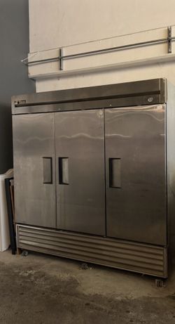 PERFECT TEMPERATURE TRUE REFRIGERATOR (3 STAINLESS STEEL DOORS)