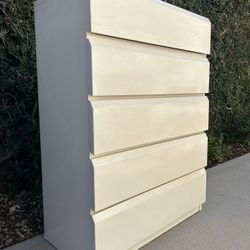 Lane Furniture White Chest of Drawers/Dresser/Highboy