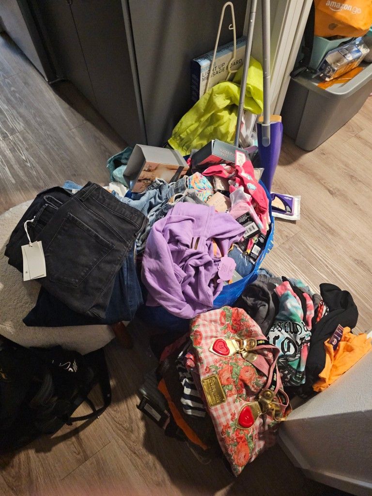 A Bunch Of Woman's Clothing!!!