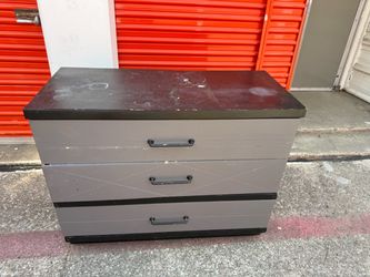 F R E E - dresser and nightstand from Broyhill