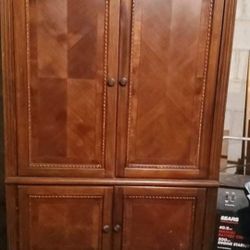 Armoire/ TV Stand
