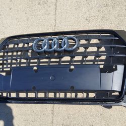 Audi Q3 Grille