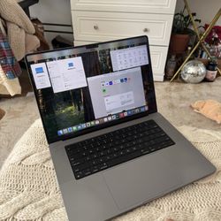 MacBook Pro 16 Inch