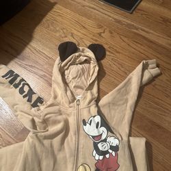 Disney Hooded  9/10 Outfit
