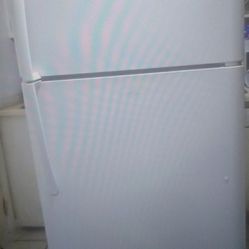 Fridgedare Refrigerator ( White)