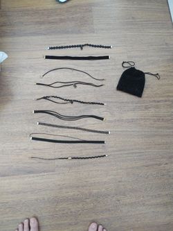 9 Chokers